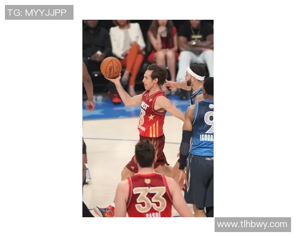 东部全明星篮球赛精彩瞬间回顾投篮技巧与团队配合的完美结合 东部全明星篮球赛精彩瞬间回顾投篮技巧与团队配合的完美结合